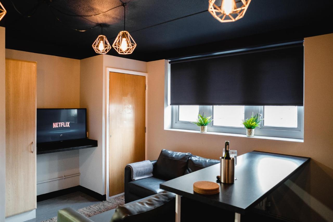 The Venue Serviced Apartments Huddersfield Exteriör bild