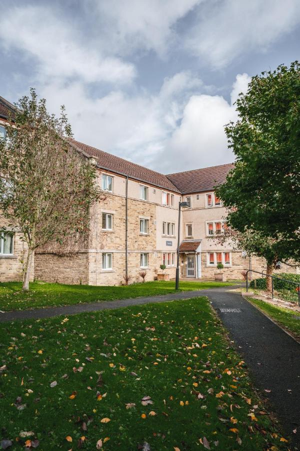 The Venue Serviced Apartments Huddersfield Exteriör bild