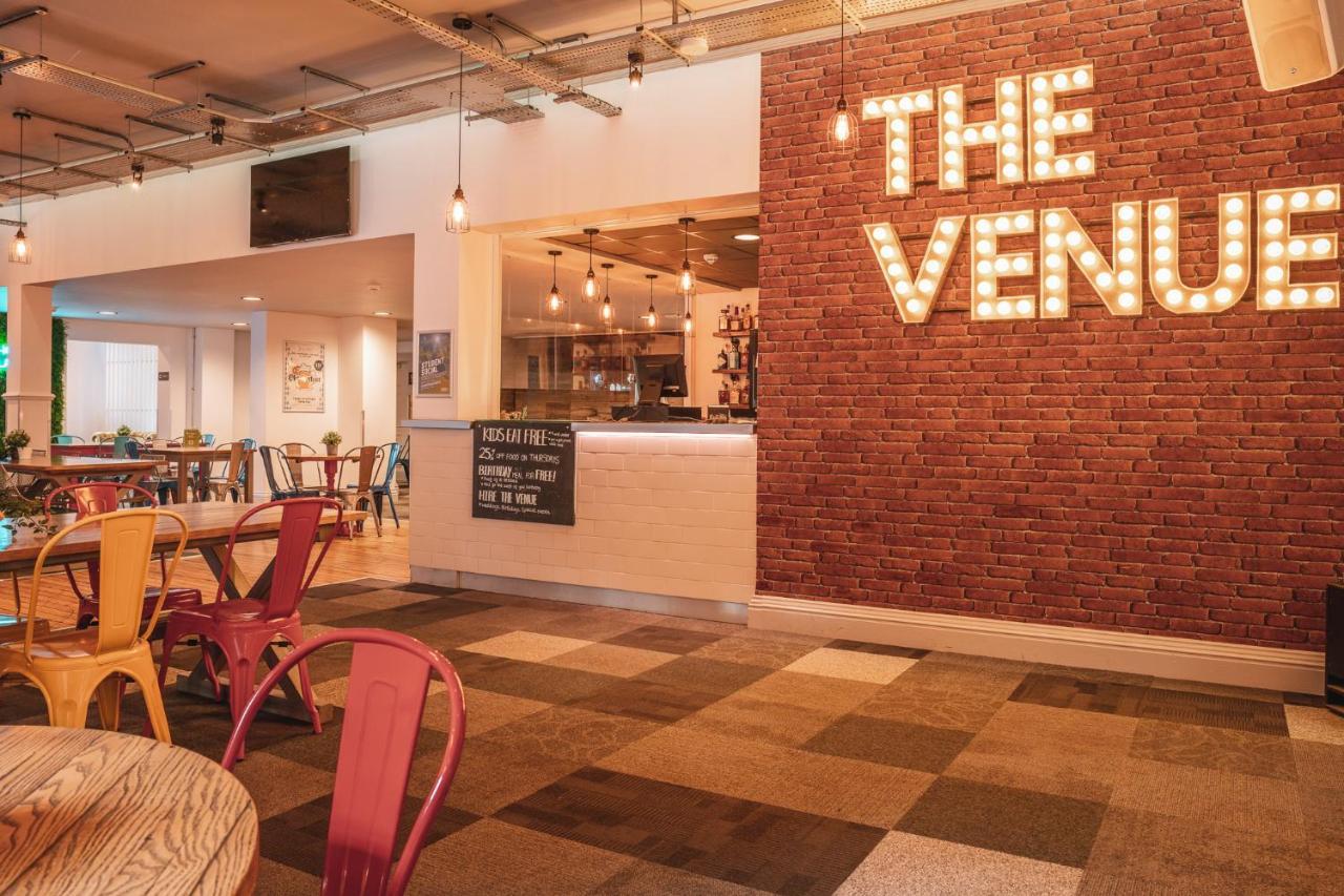 The Venue Serviced Apartments Huddersfield Exteriör bild