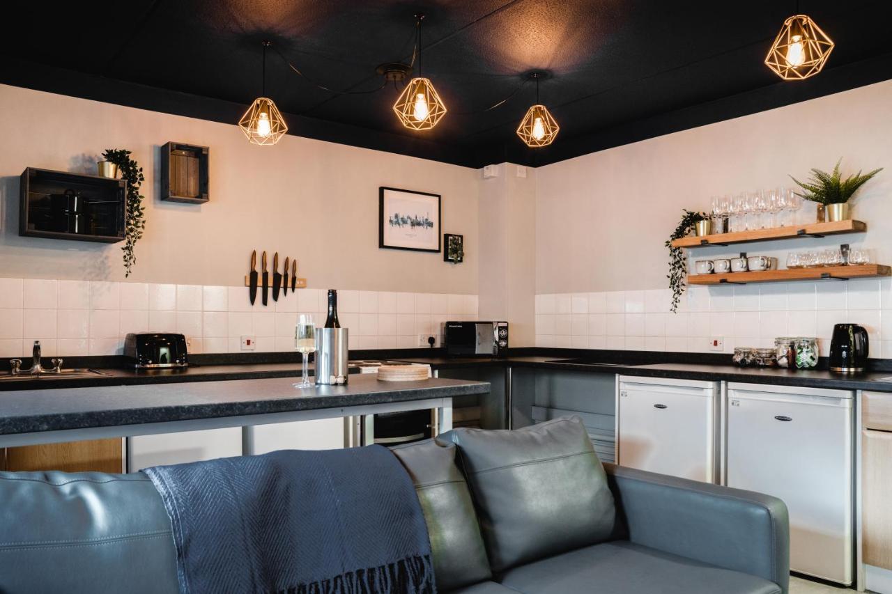 The Venue Serviced Apartments Huddersfield Exteriör bild