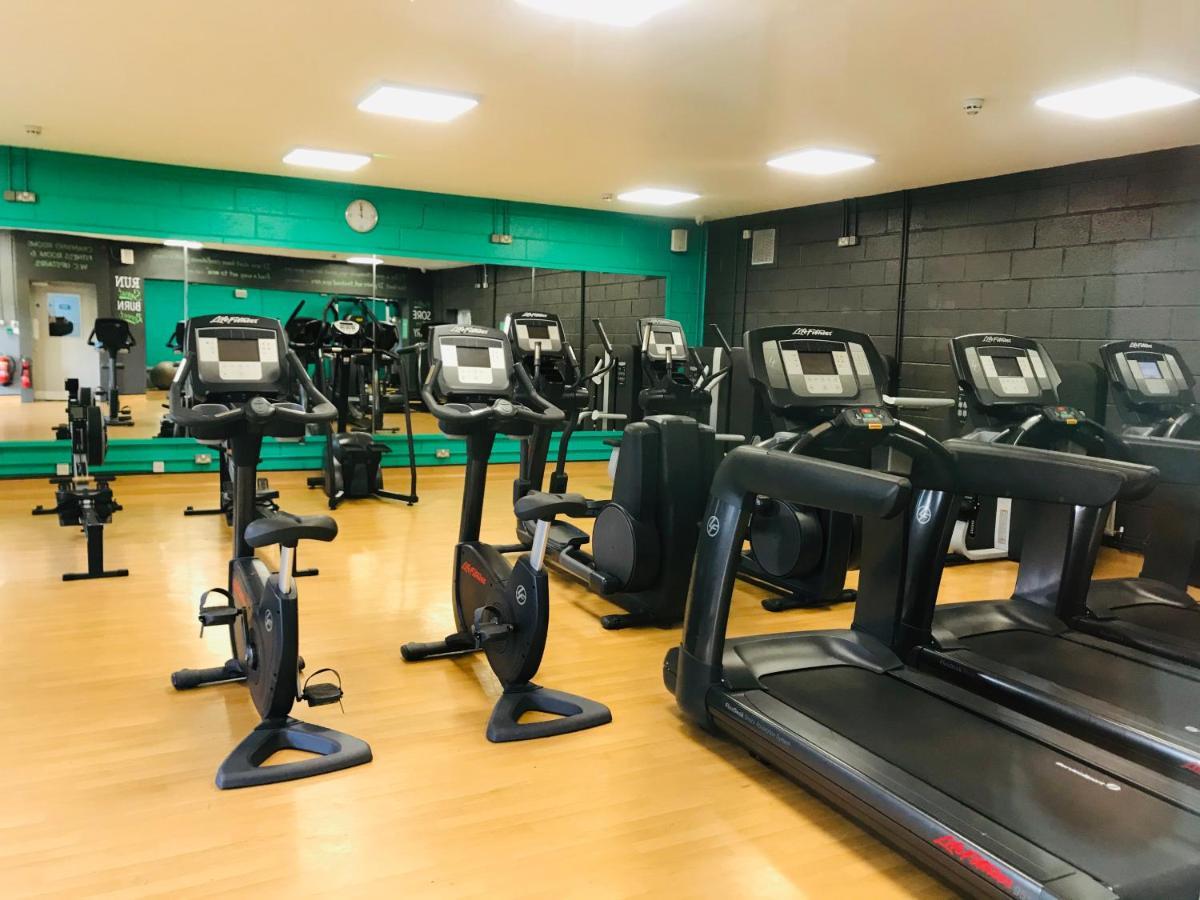 The Venue Serviced Apartments Huddersfield Exteriör bild